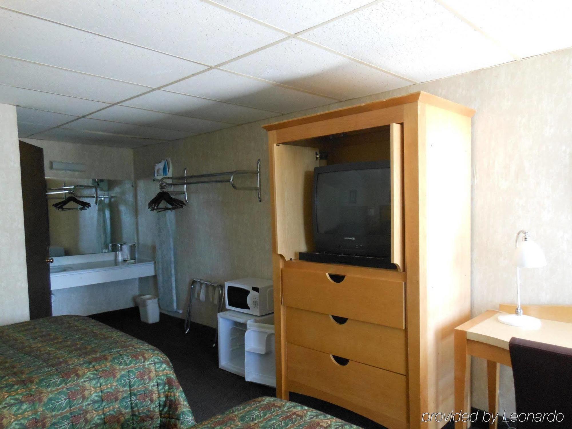 Howard Johnson By Wyndham West Yarmouth Cape Cod Esterno foto